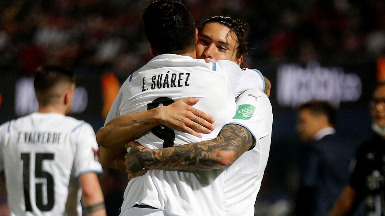 Uruguay ganó en Paraguay con el sello del 'Killer' Luis Suárez