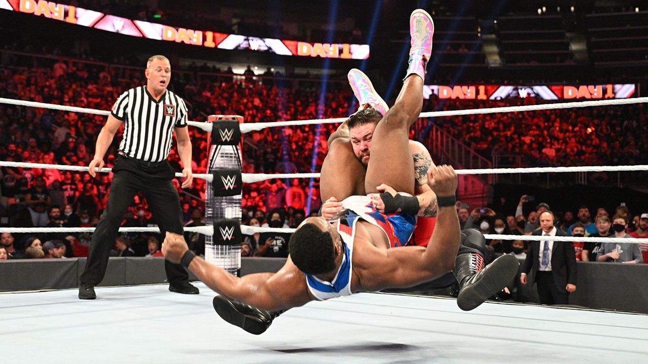 Brock Lesnar dominó a todos en Day 1 y es otra vez campeón de WWE