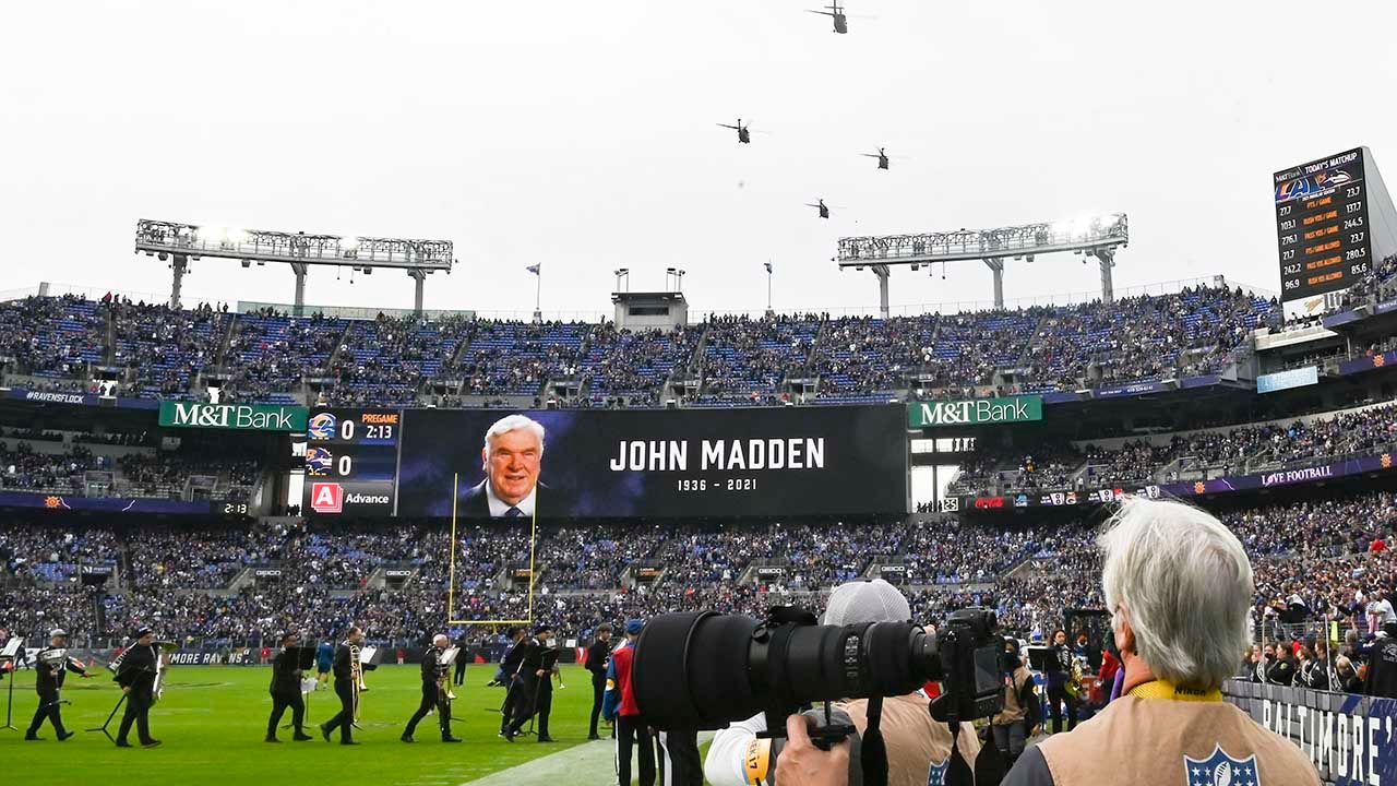 El recuerdo de John Madden, presente en todos los campos de NFL