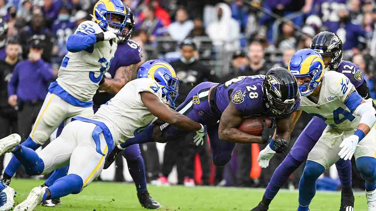 Los Rams rescataron el triunfo sobre los Ravens