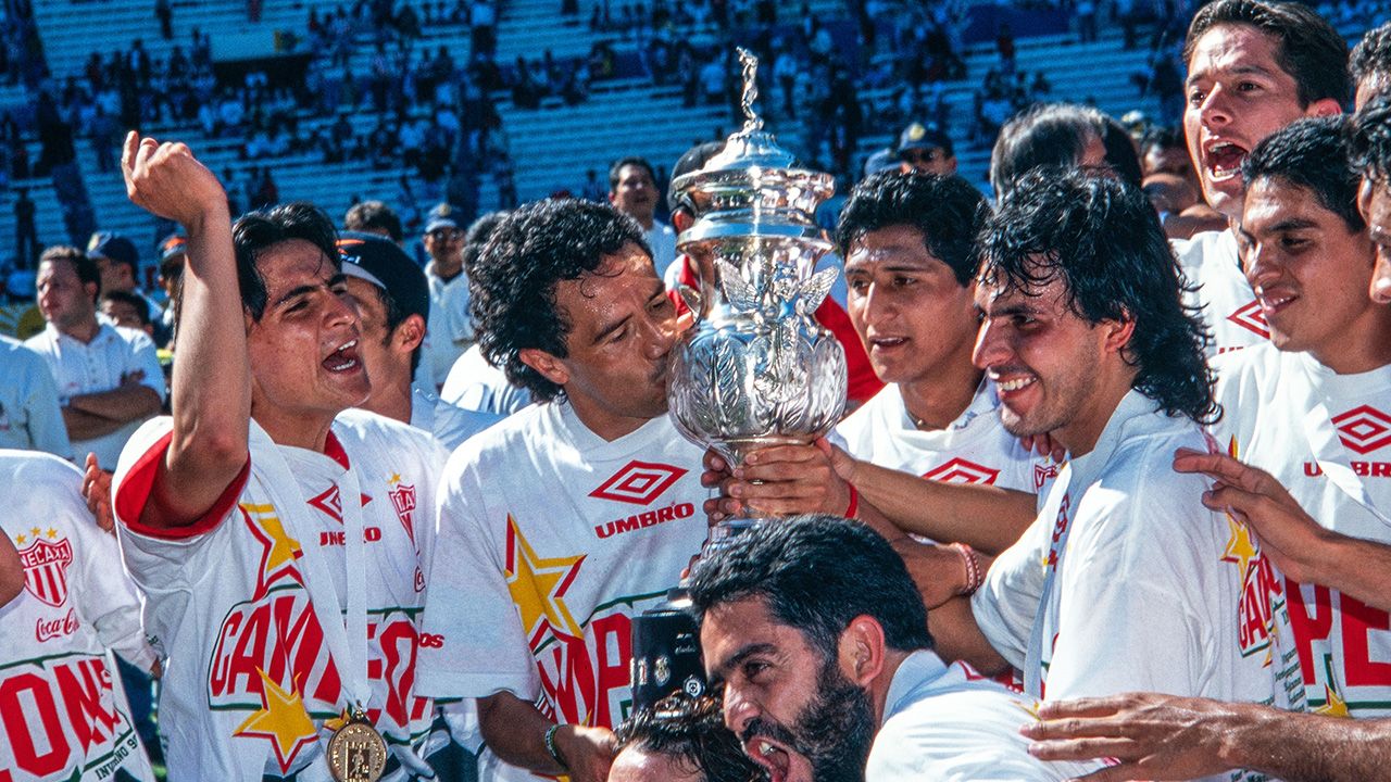 1998: Necaxa, campeón de Invierno (venció a Chivas)