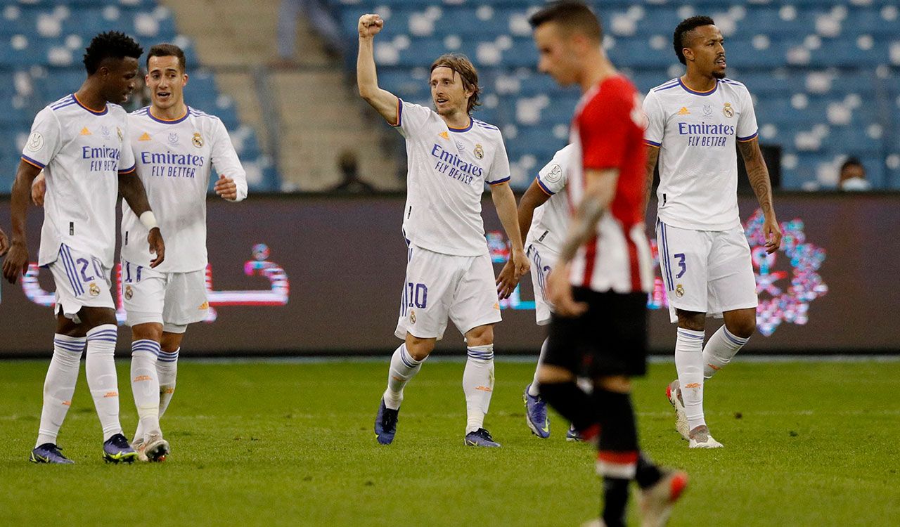 Luka Modric acerca la Supercopa a las vitrinas merengues