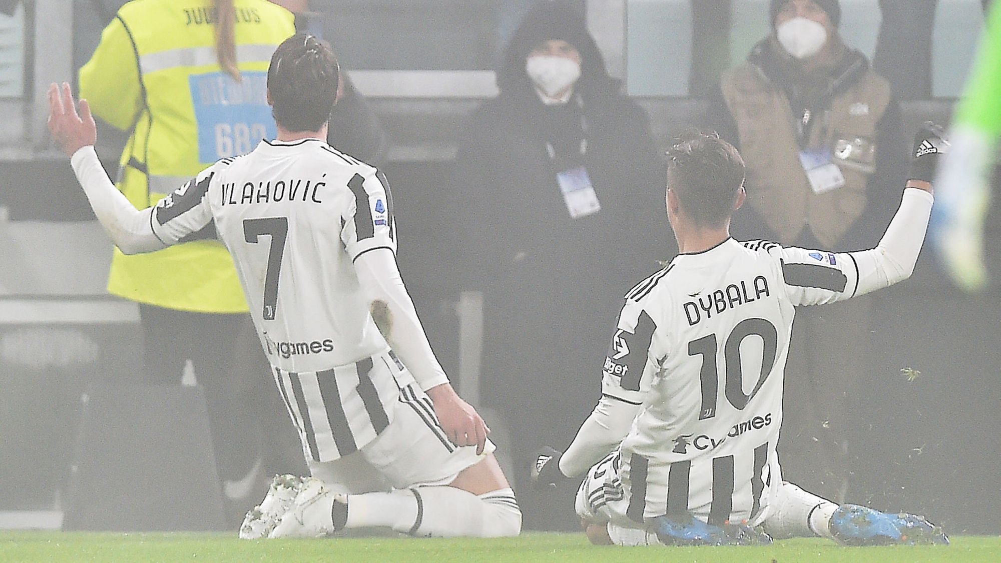 Dusan Vlahovic y Denis Zakaria ya dan puntos a Juventus en la Serie A