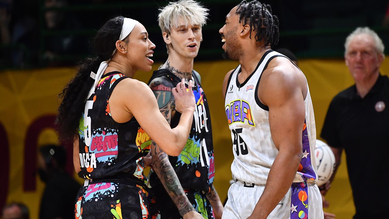 Un intenso juego de celebridades le dio inicio al 'All Star Weekend' Un intenso juego de celebridades le dio inicio al 'All Star Weekend'