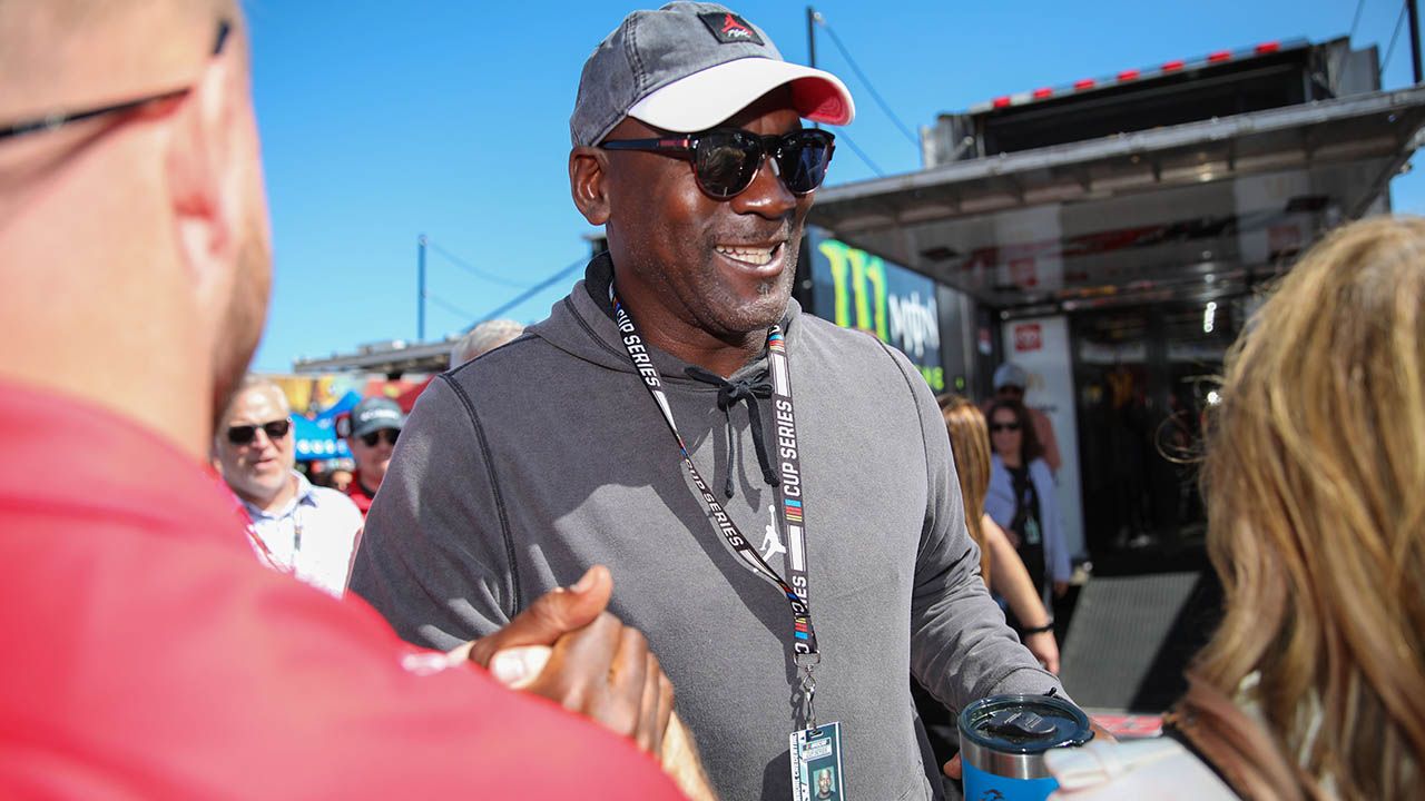 Un día completo para Michael Jordan en Daytona 500