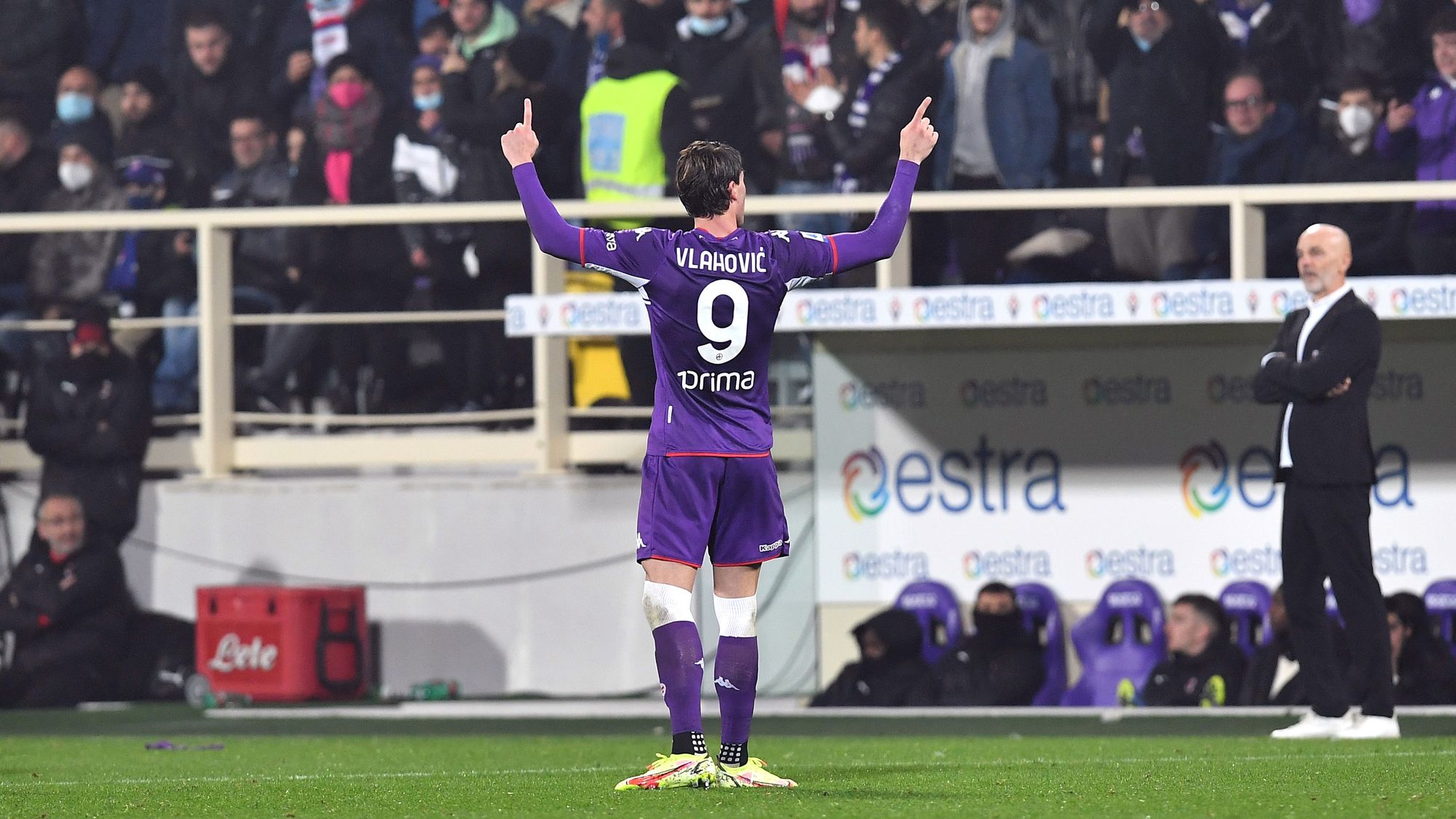 Dusan Vlahovic - De Fiorentina a Juventus - contrato: 2026