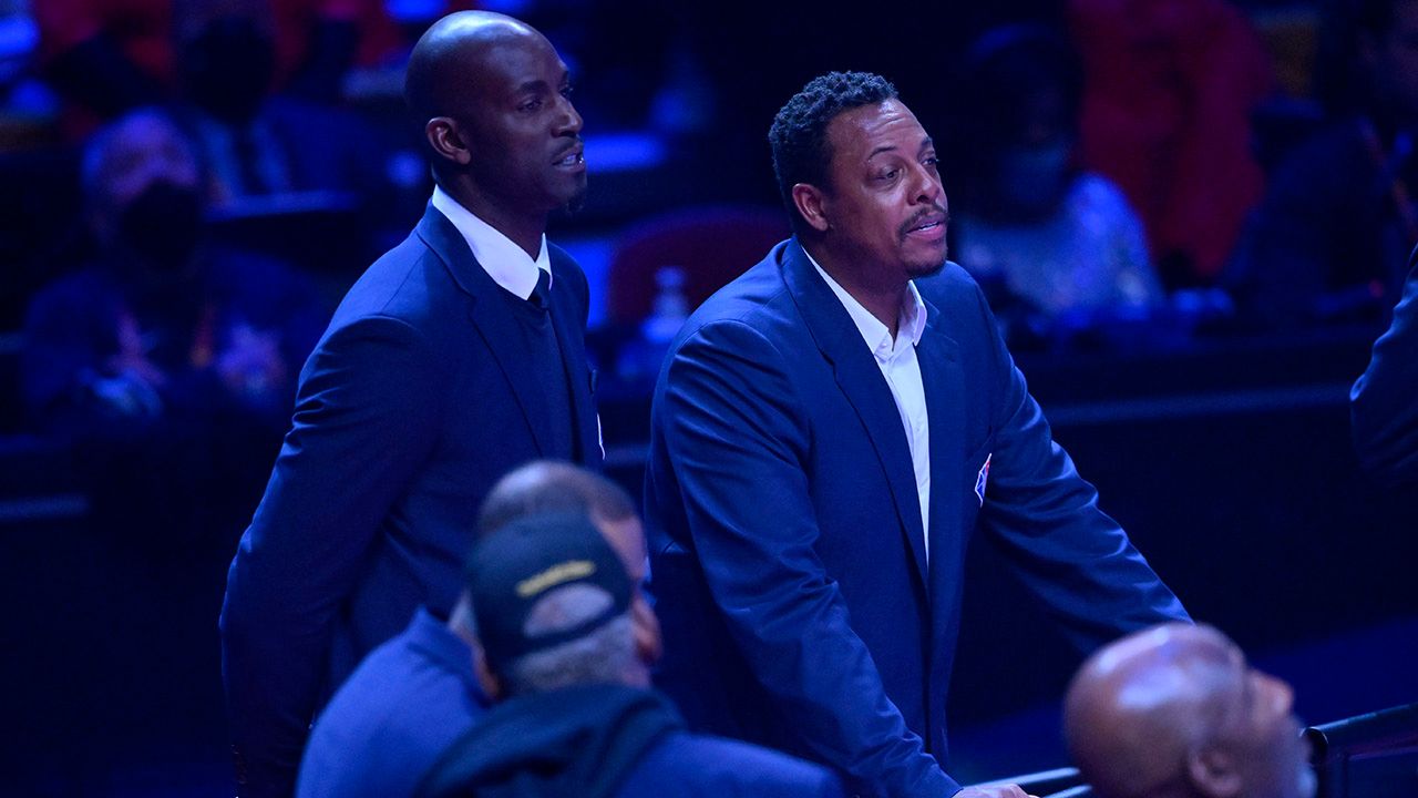 Michael Jordan y LeBron James encabezan el equipo del 75 aniversario de la NBA