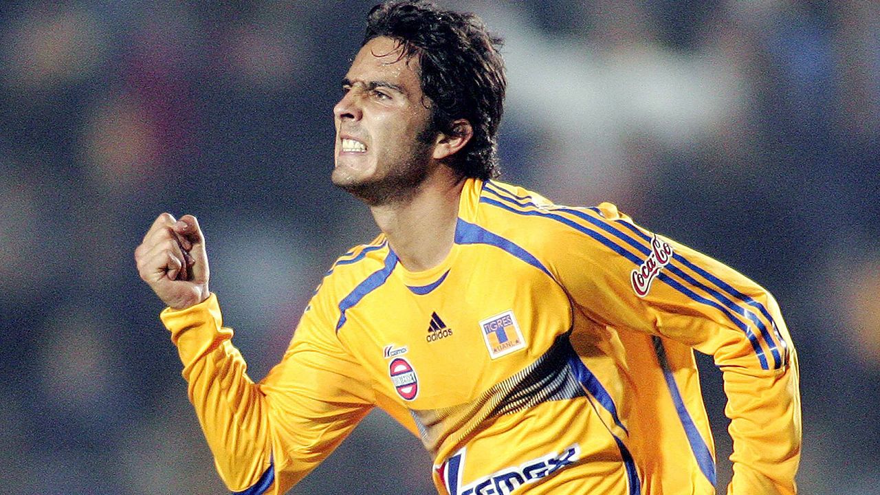 Aldo de Nigris (retirado): Canterano de Tigres (2002-2007) que jugó en Chivas de 2013 a 2015