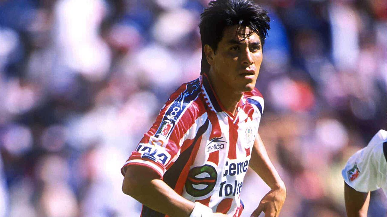 Claudio Suárez (retirado): Jugó primero en Chivas, pero pasó más años en Tigres (2000-2005)