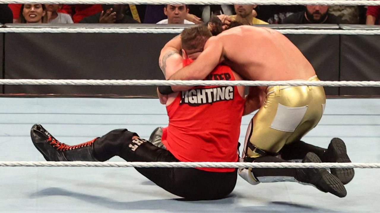 Kevin Owens venció a Seth Rollins y aseguró su cita con Stone Cold Steve Austin