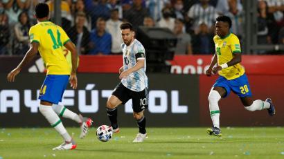 Lionel Messi y la flota parisina llegaron a la concentración de la Selección Argentina