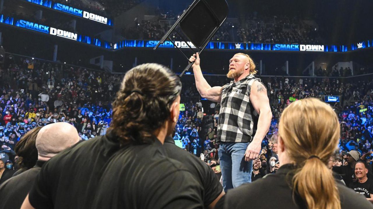 Roman Reigns se salvó de ser atacado por Brock Lesnar