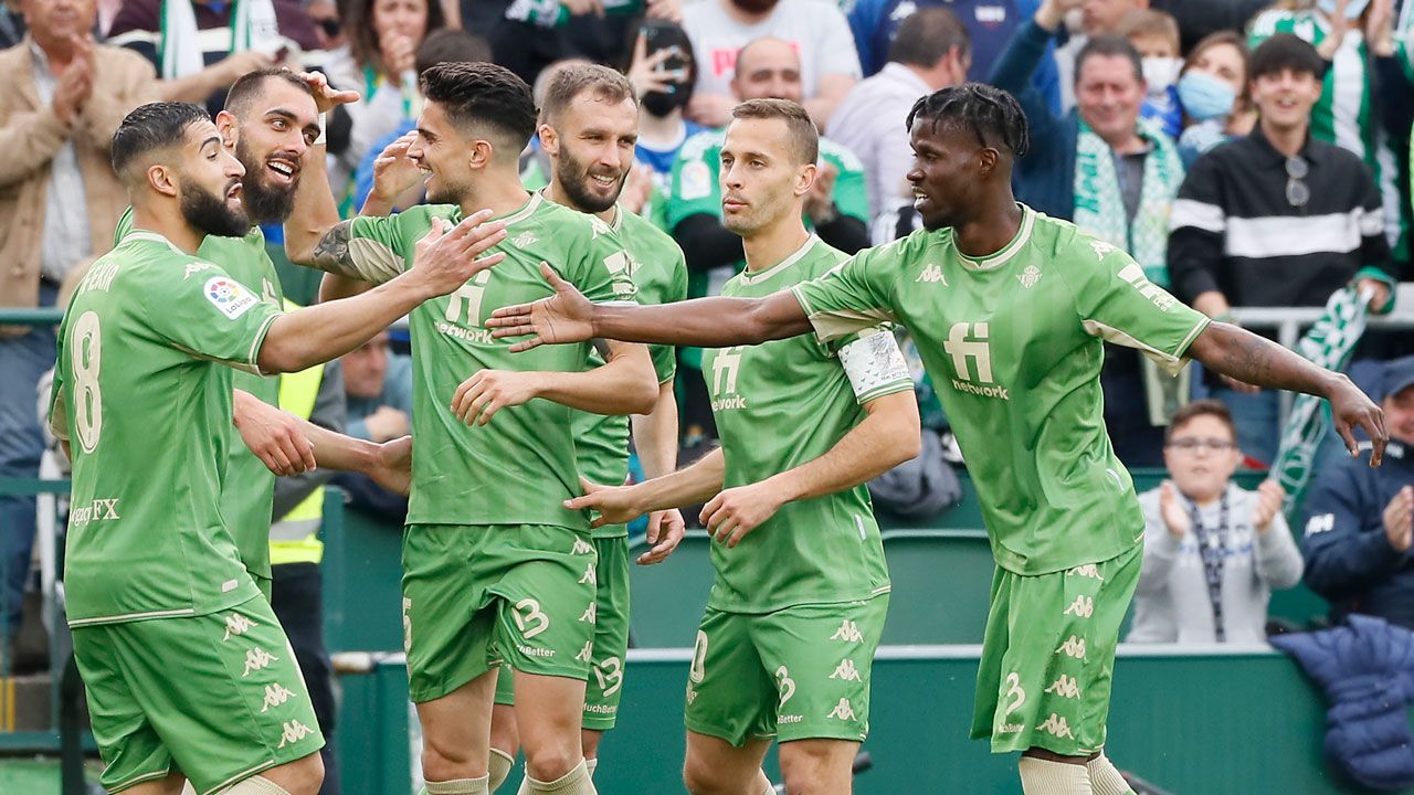 Betis le pega al Athletic y presiona a Barcelona en La Liga Betis le pega al Athletic y presiona a Barcelona en La Liga