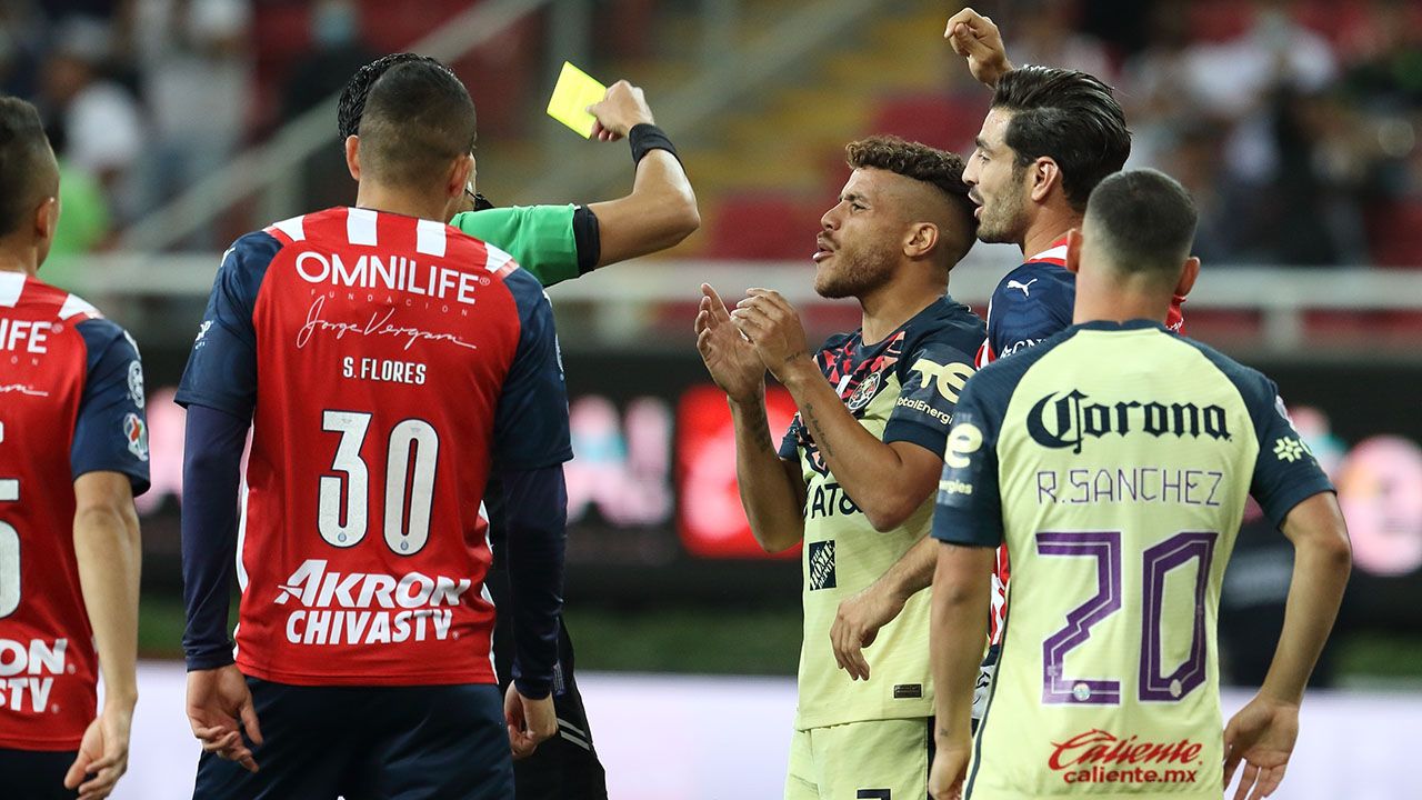 Chivas 0-0 América: Las Águilas salieron del último lugar de la tabla por diferencia de goles con su punto en el Clásico Nacional, donde ‘sobrevivieron’ después de quedarse con uno menos a los 55 minutos. 