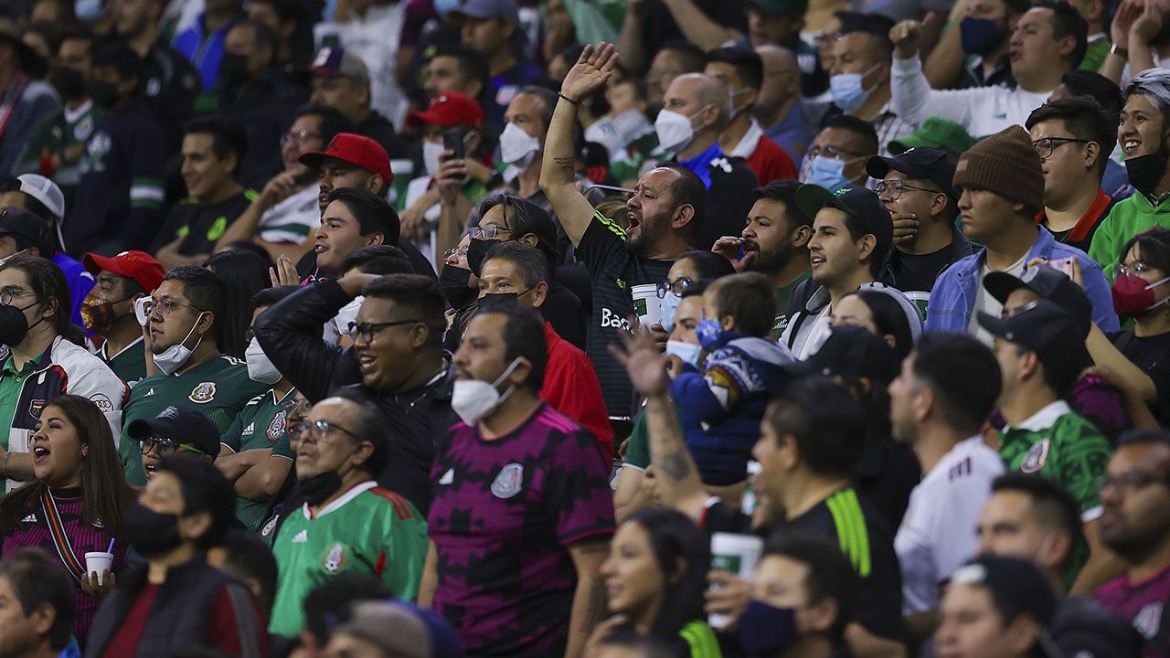 A falta de grito de gol, sonó el grito prohibido en el Estadio Azteca