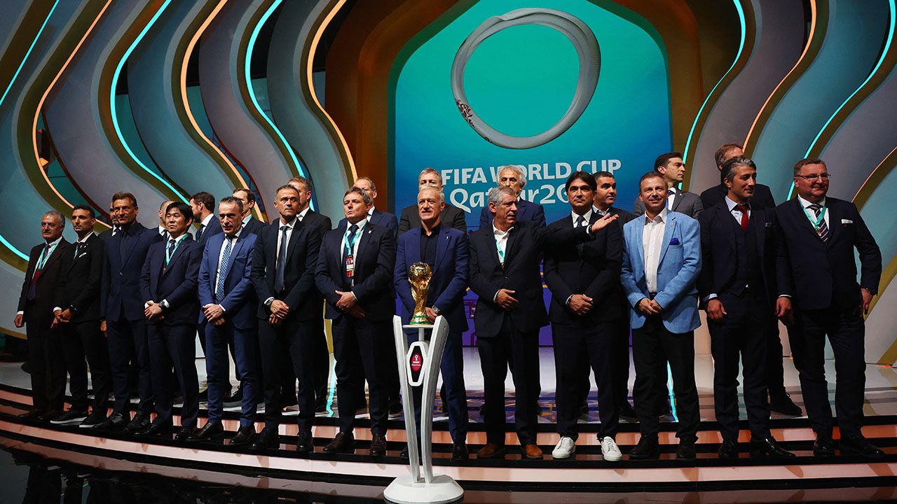 Grandes personalidades del futbol se dieron cita para participar en el sorteo mundialista