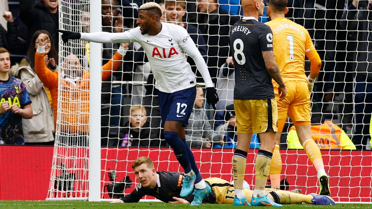 Tottenham goleó y peleará en la Premier League con Arsenal