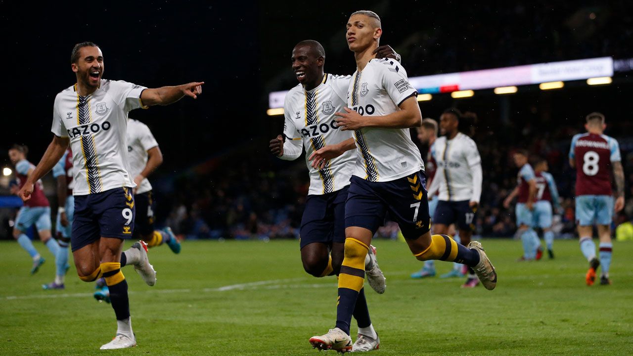 Everton sigue sumando derrotas en la Premier League y está a un paso del descenso