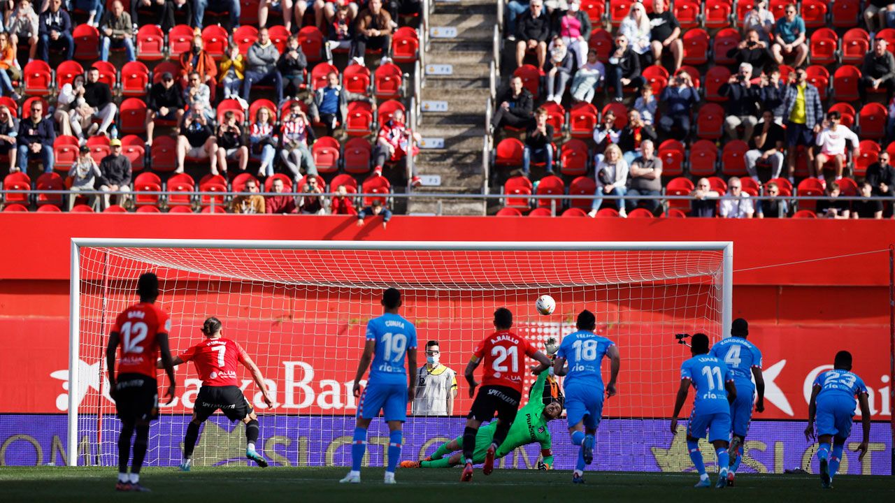Mallorca derrotó al Atlético de Madrid y comenzó a soñar con su permanencia en La Liga