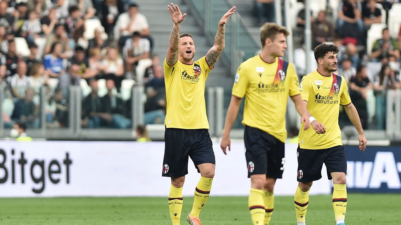 Un golazo de Dusan Vlahovic mantiene a Juventus asentado en la Serie A
