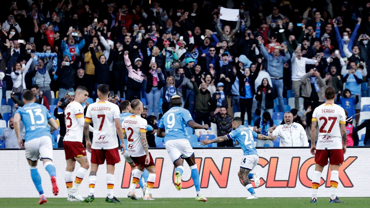 Roma alejó a Napoli del título de la Serie A