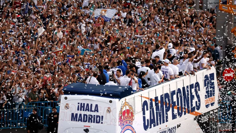 Real Madrid paralizó la ciudad festejando el título de La Liga