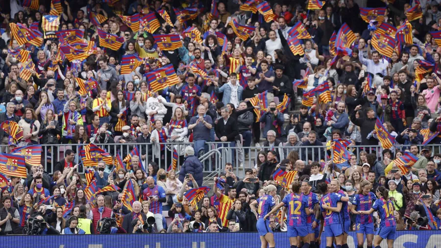 El imponente Camp Nou y sus 91,648 aficionados