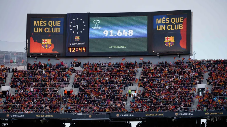 El imponente Camp Nou y sus 91,648 aficionados