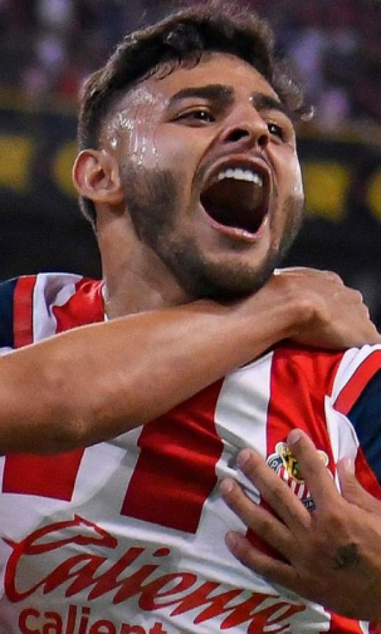 Alexis Vega está como para el PSV... o eso piensa Erick Gutiérrez