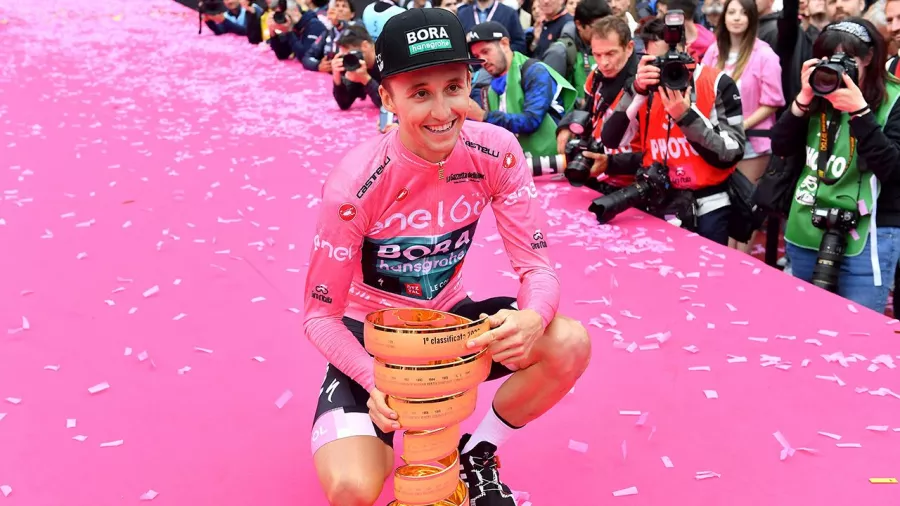 Jai Hindley se llevó la contrarreloj y se coronó en el Giro de Italia