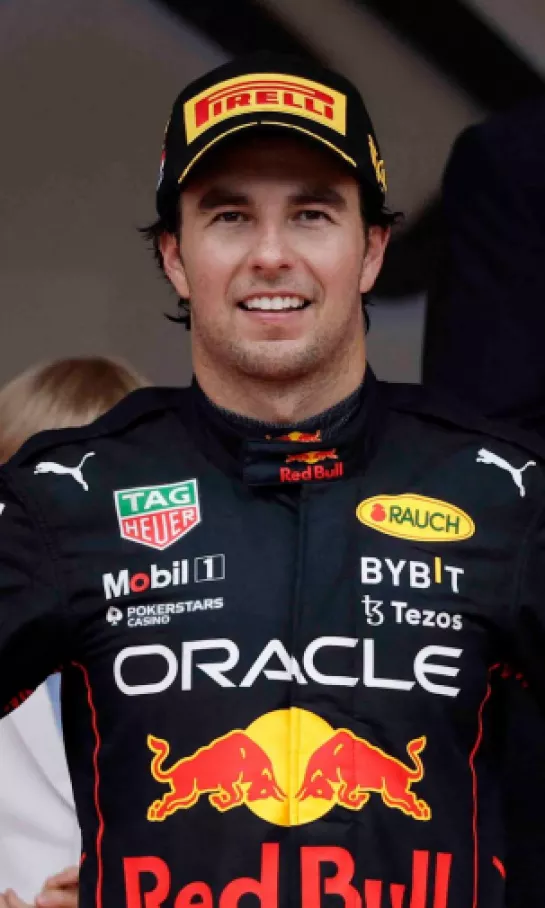 Hay 'Checo' Pérez para rato; Red Bull renovó al piloto mexicano