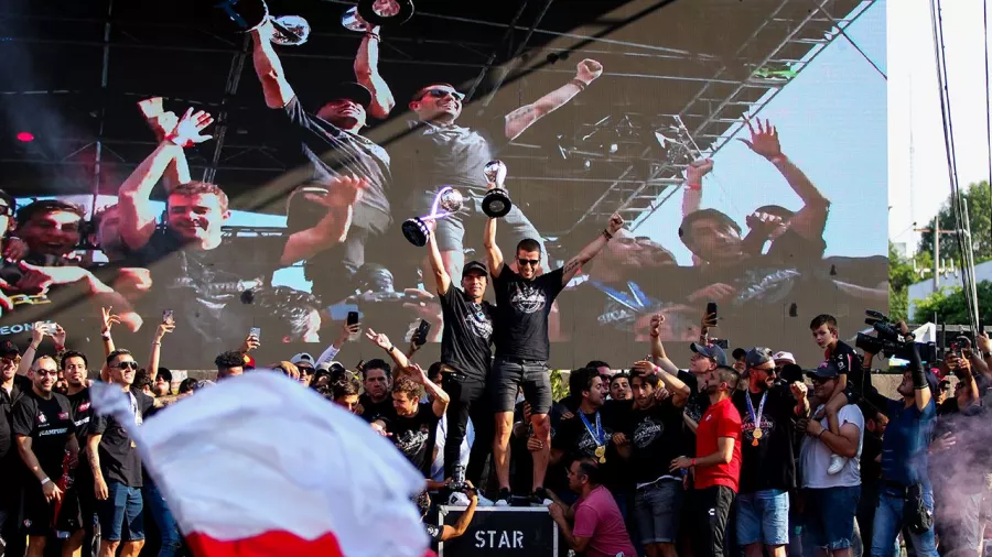 El bicampeón Atlas provocó pasión en las calles de Guadalajara
