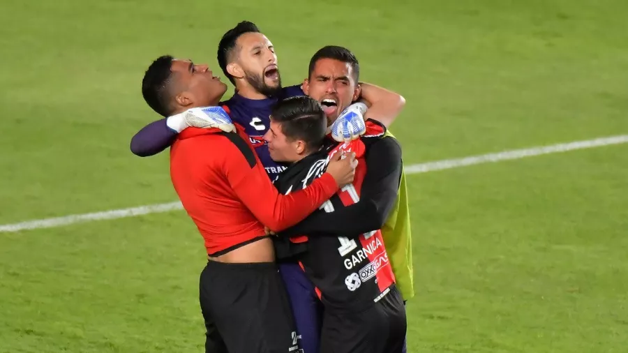 Saluden al tercer bicampeón del futbol mexicano