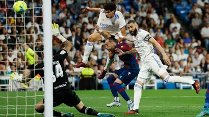 Karim Benzema se convierte en leyenda viva del Real Madrid