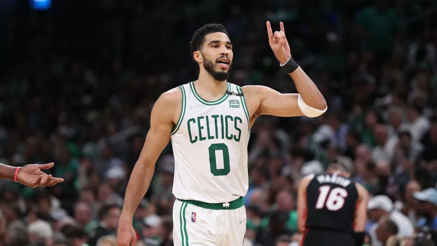 Boston Celtics ponen la serie 3-2 a su favor