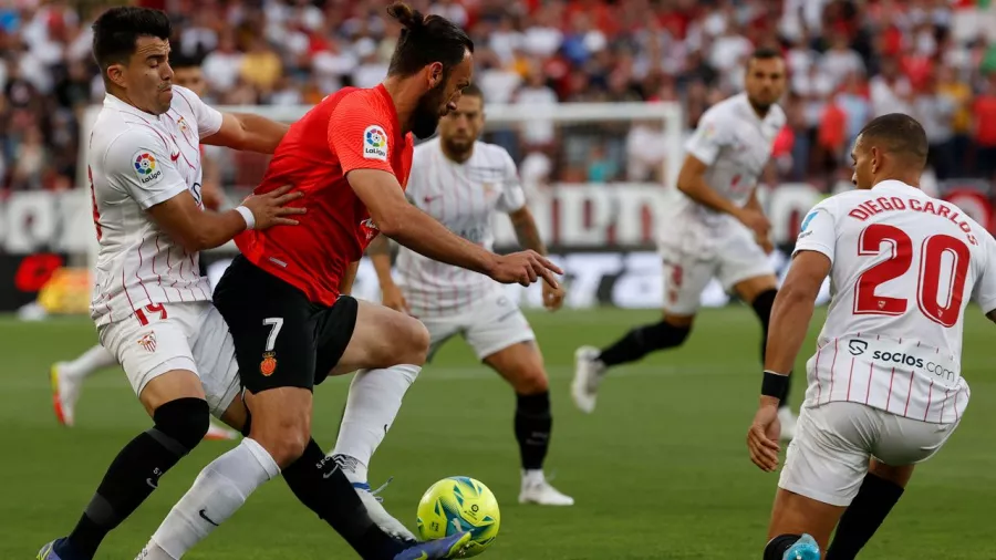Mallorca suma ante Sevilla y sueña con su permanencia en La Liga
