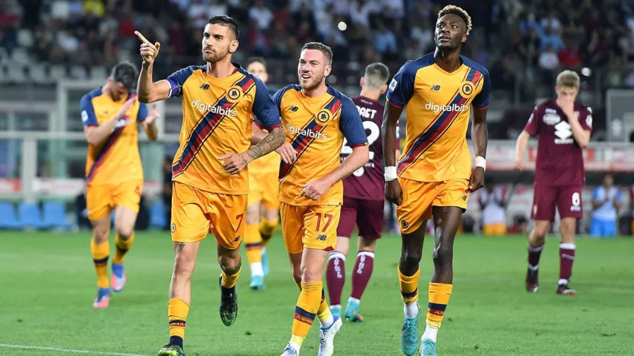 Serie A: Sexto lugar - Europa League - Roma - 63 puntos 
