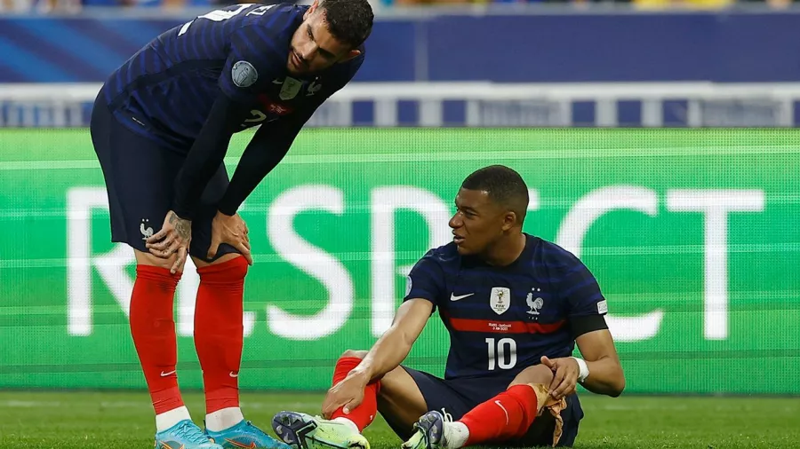 La lesión de Kylian Mbappé que encendió los focos amarillos en Francia