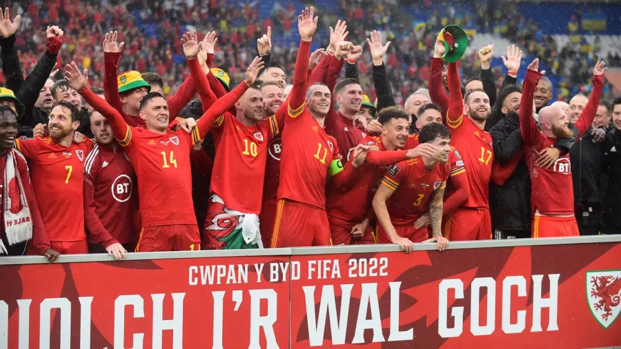 Gareth Bale festejó eufórico la clasificación de Gales a Qatar 2022