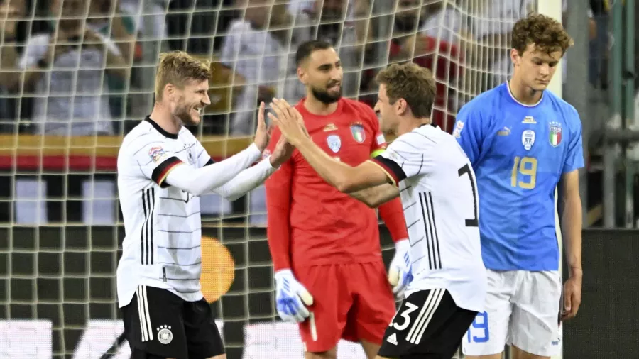 Thomas Müller marcó su gol #44 con el cuadro nacional y es séptimo en la lista de anotadores históricos con Alemania.