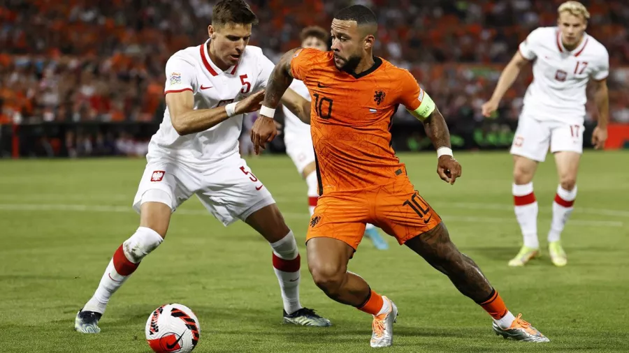 Holanda remontó en tres minutos y es líder de su grupo en la Nations League