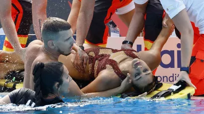 Así fue el rescate de Anita Álvarez tras desmayarse en el Campeonato Mundial