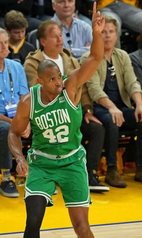 Los Celtics dan el primer golpe con gran autoridad