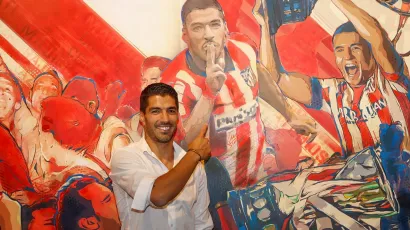 Luis Suárez dejó su huella en el museo del Atlético de Madrid