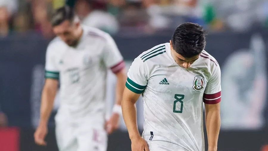 México ni siquiera pudo competir con Uruguay y el "fuera 'Tata'" retumbó en Arizona