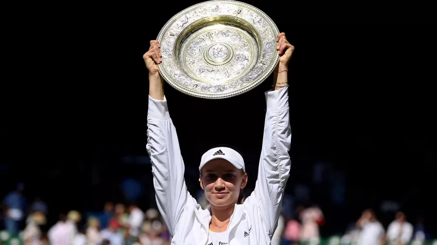 Yelena Rybakina se adueñó de Wimbledon