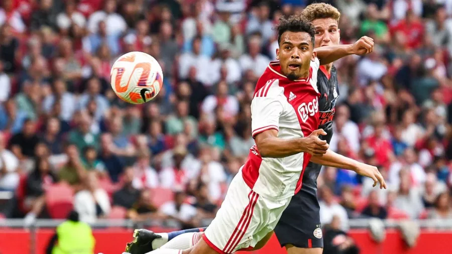 Con Edson Álvarez en el campo, Ajax dejó escapar la Súper Copa de Holanda