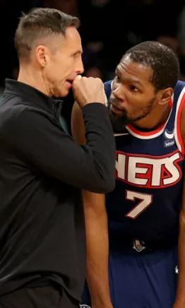 Kevin Durant lanzó ultimátum a los Nets: o Steve Nash o él
