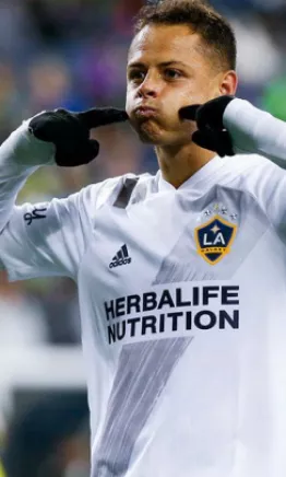 'Chicharito' y Carlos Vela van de inicio con la MLS