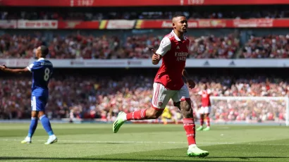 Gabriel Jesus brilla con Arsenal que arrancó con todo la Premier League
